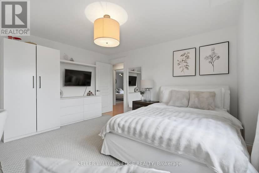 3202 Saltaire Crescent — photo 36 of 40