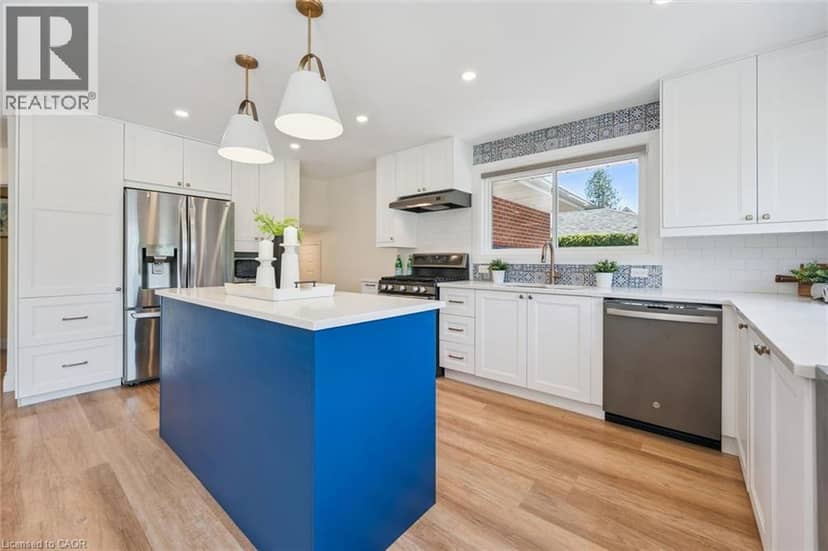 475 STEVENSON Street N — photo 10 of 40