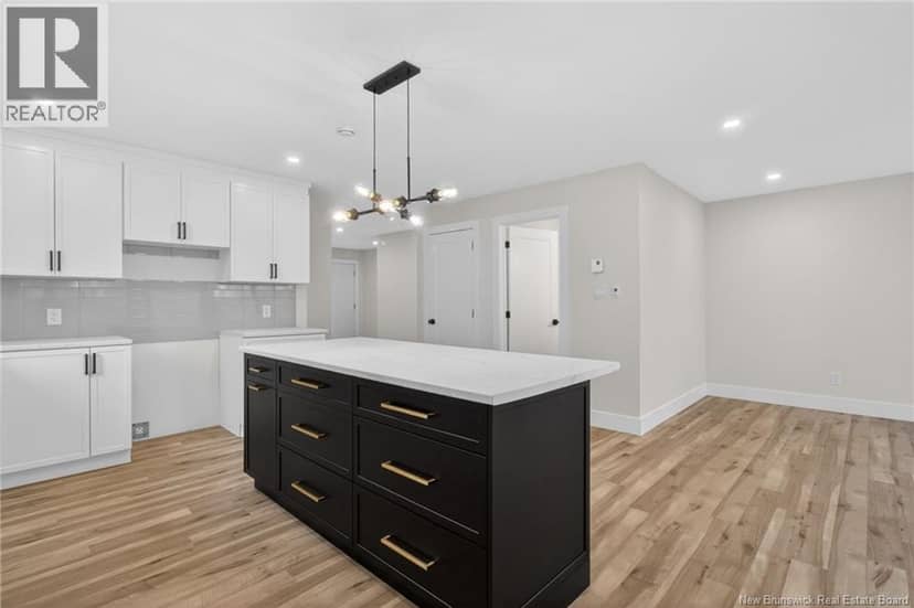 110 Francfort Crescent — photo 5 of 29