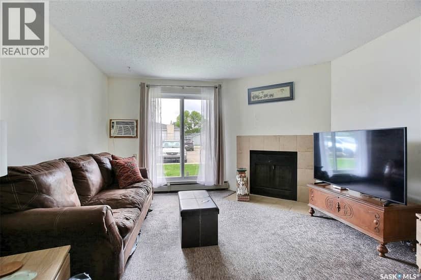 505 2406 Heseltine ROAD — photo 13 of 26