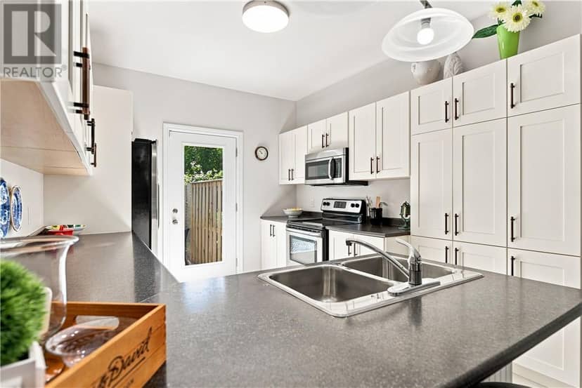 42 Billiards Way — photo 6 of 28