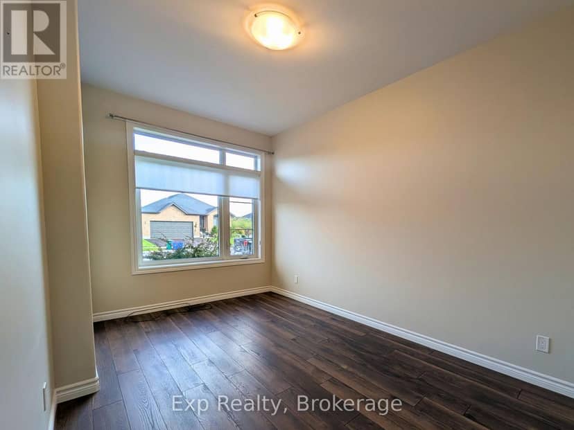 76 Covington Crescent — photo 7 of 28