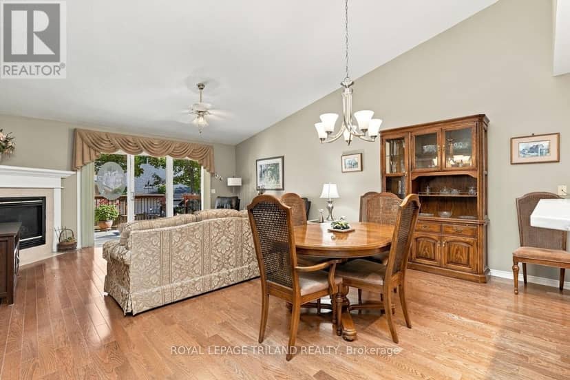 7 - 1337 Commissioners Road W — photo 13 of 32