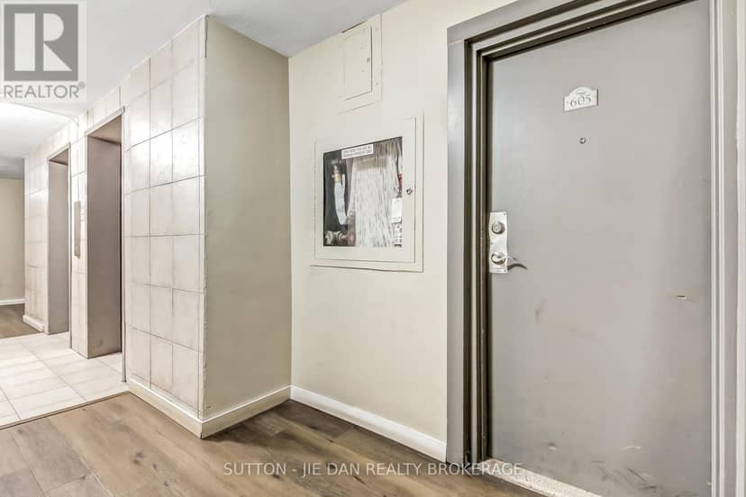 605 - 583 Mornington Avenue, London East, photo 3