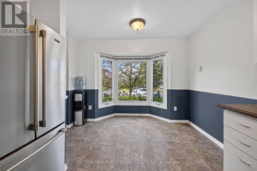 185 Martinet Avenue — photo 8 of 31