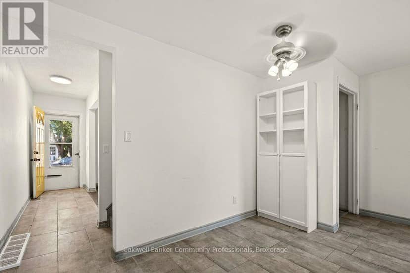 146 Barnesdale Avenue N — photo 15 of 38