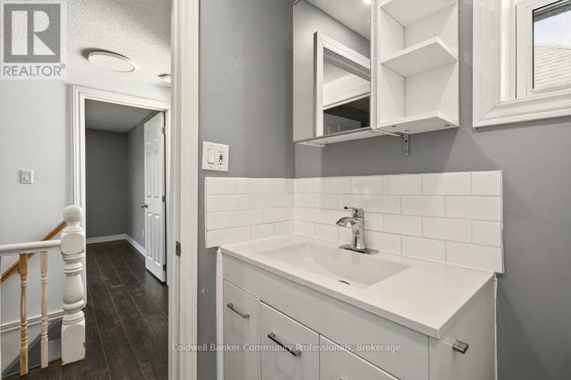 146 Barnesdale Avenue N — photo 28 of 38