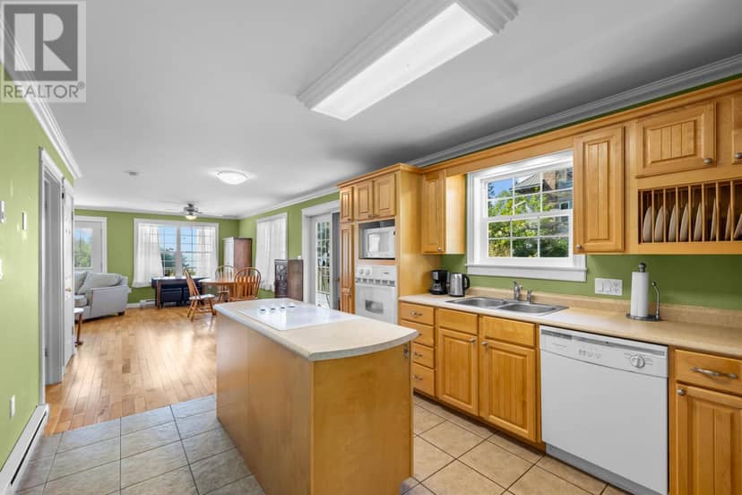 26 Garden Lane — photo 14 of 40