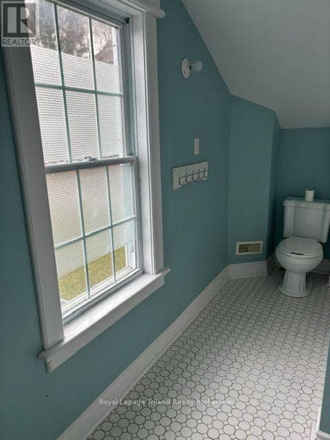 338 Smith Street — photo 14 of 16