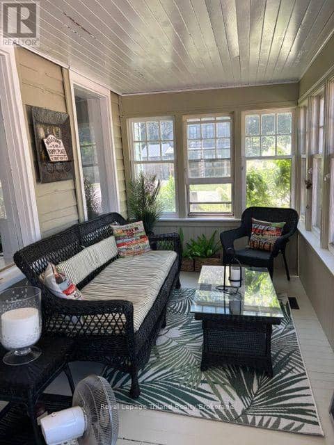 338 Smith Street — photo 2 of 16