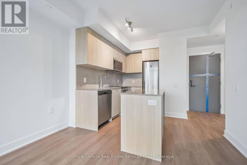 711 - 2088 James Street — photo 18 of 37