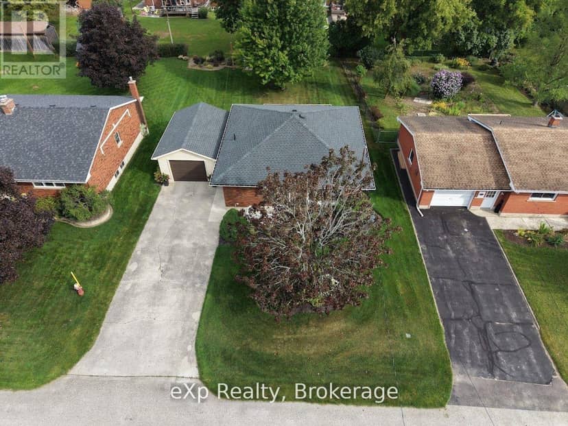 110 Brown's Lane — photo 13 of 40
