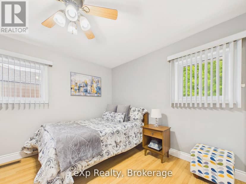 110 Brown's Lane — photo 26 of 40
