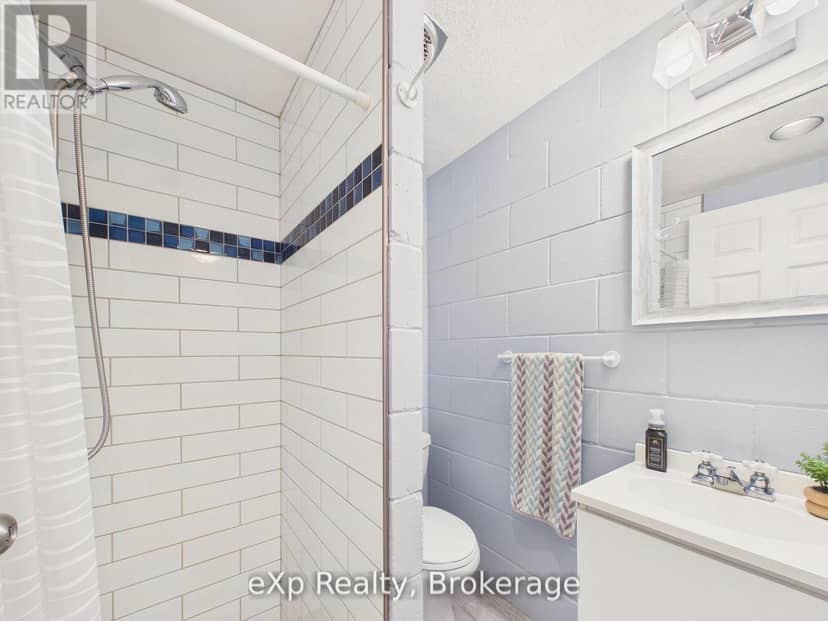 110 Brown's Lane — photo 35 of 40