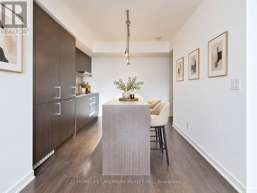 3405 - 100 Harbour Street — photo 3 of 17