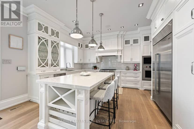 523 Vesta Drive — photo 9 of 40