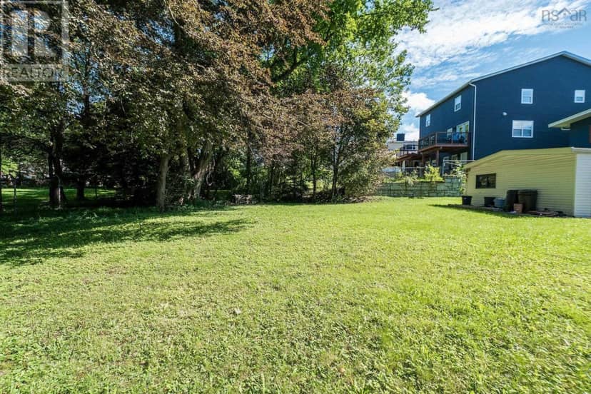 17 Graham Street — photo 13 of 18