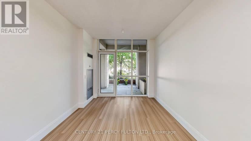 102 - 57 Upper Duke Crescent — photo 6 of 40
