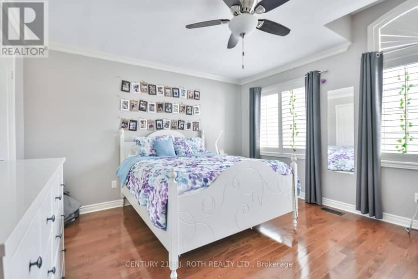 38 Camelot Square — photo 16 of 34