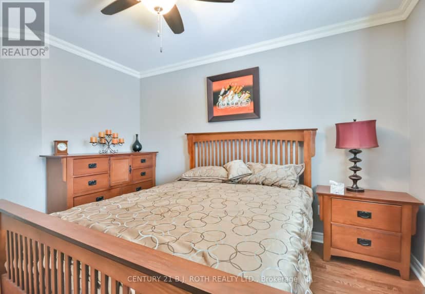 38 Camelot Square — photo 18 of 34
