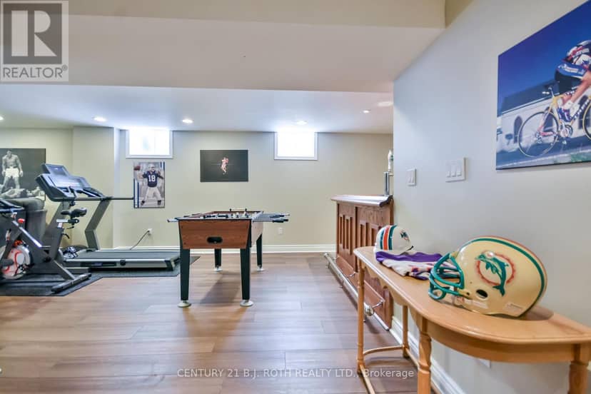 38 Camelot Square — photo 24 of 34