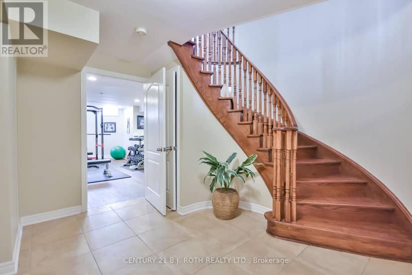 38 Camelot Square — photo 28 of 34