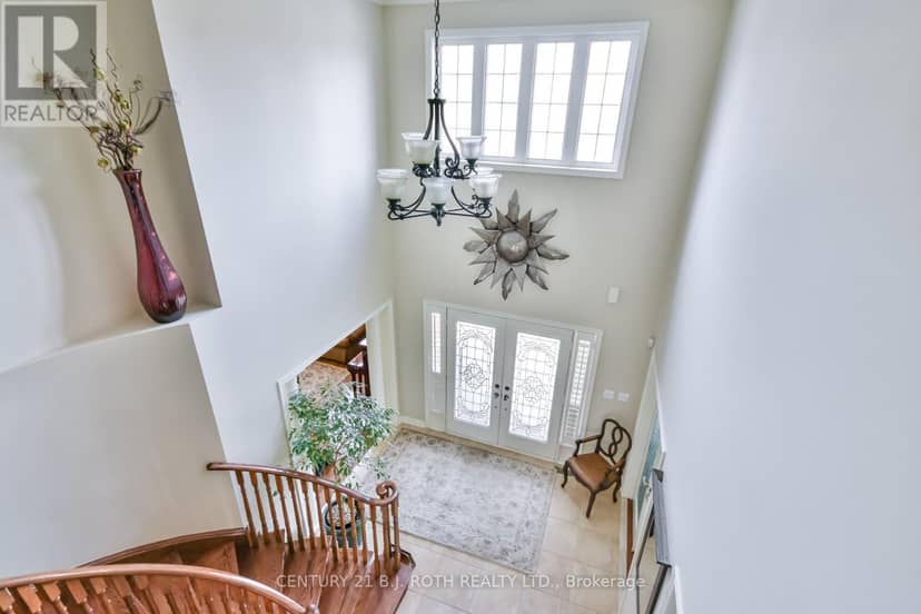 38 Camelot Square — photo 5 of 34