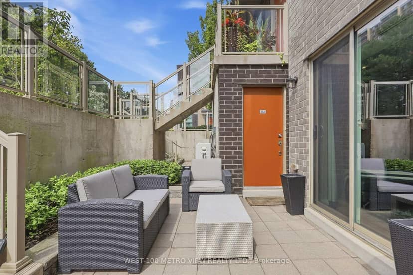 102 - 3 Applewood Lane, Toronto, photo 2