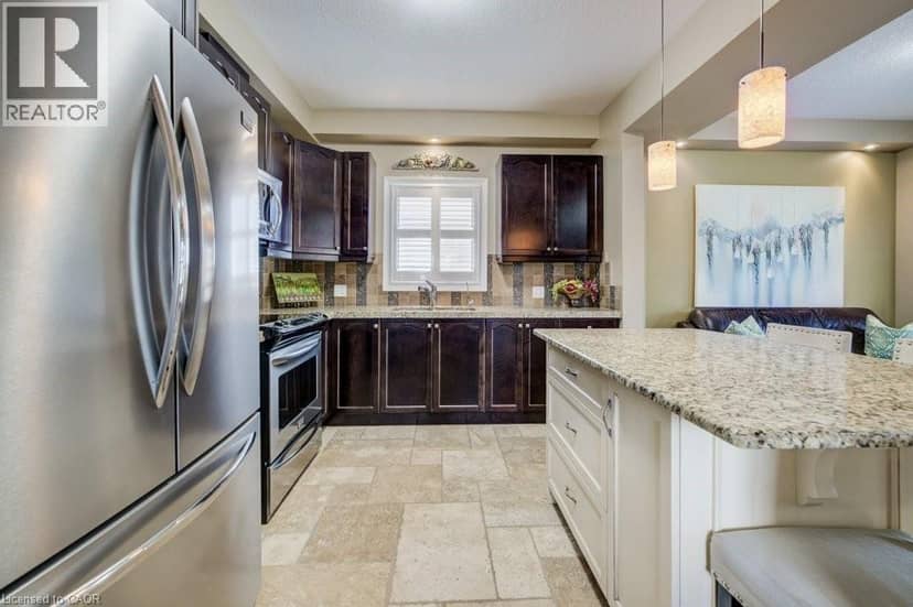 300 WATERVALE Crescent — photo 10 of 40