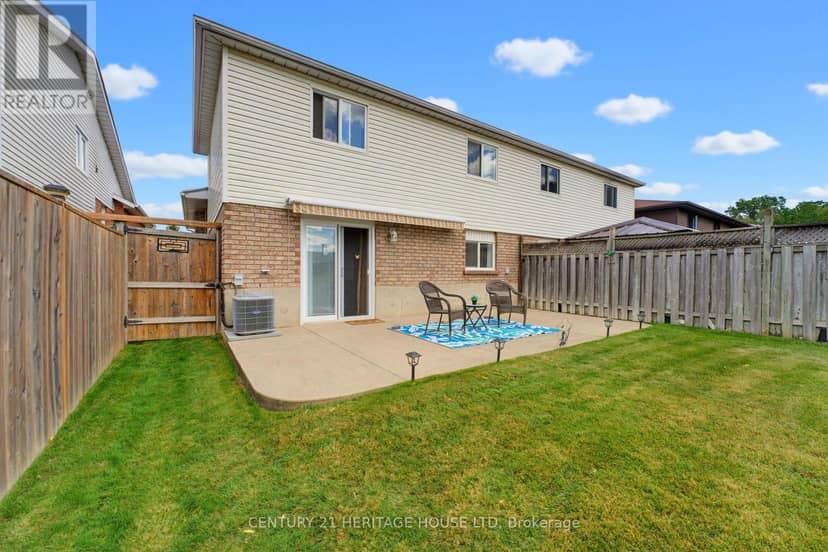 42 Buchanan Crescent — photo 23 of 38