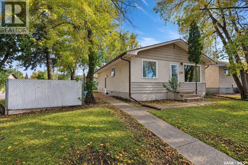1399 6th Street E, Prince Albert, photo 2