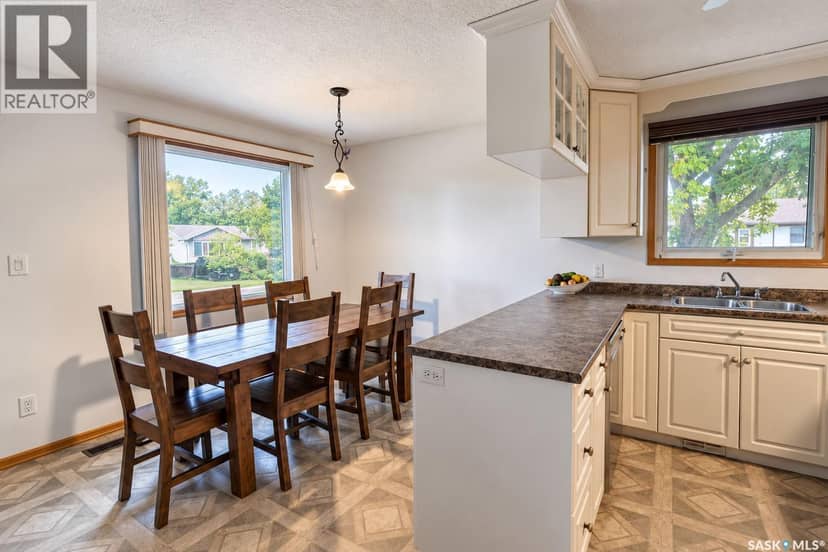 1399 6th Street E, Prince Albert, photo 6