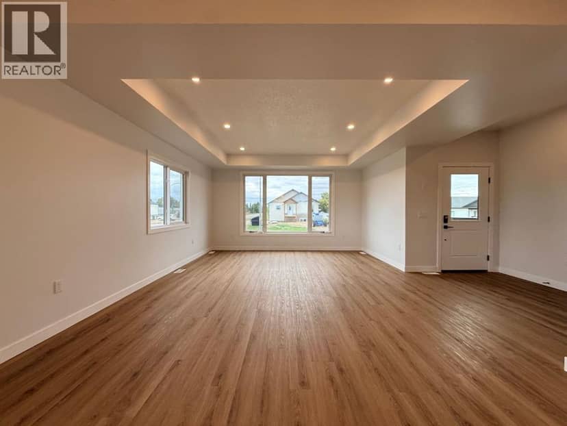 10302 105 Ave — photo 11 of 39