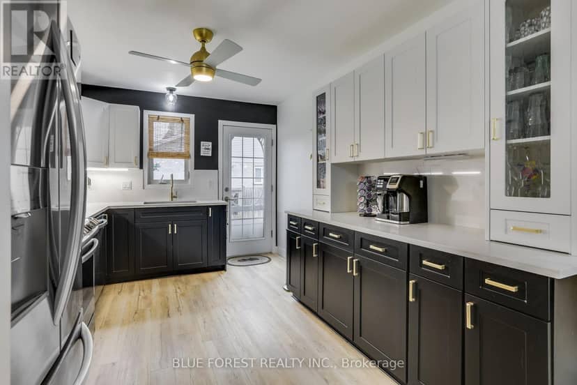 3 Meadowvale Drive — photo 4 of 29