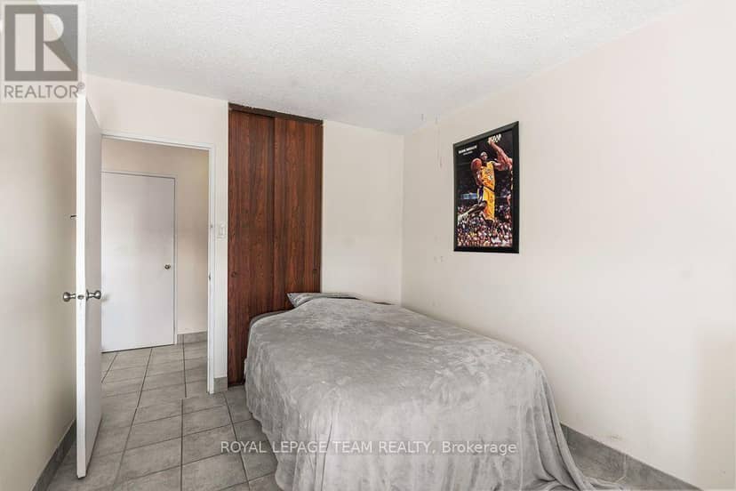 1112 - 2000 Jasmine Crescent — photo 15 of 34