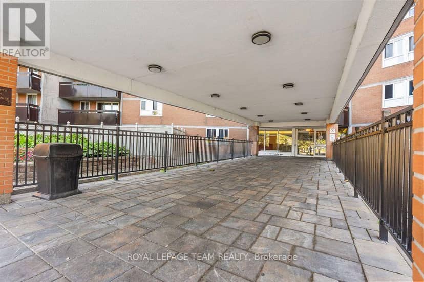 1112 - 2000 Jasmine Crescent — photo 4 of 34