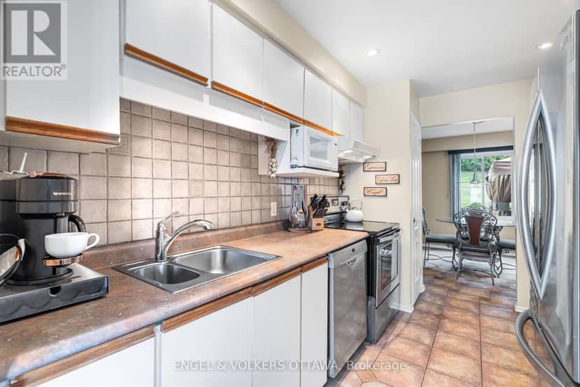 34 - 1793 Axminster Court — photo 15 of 40