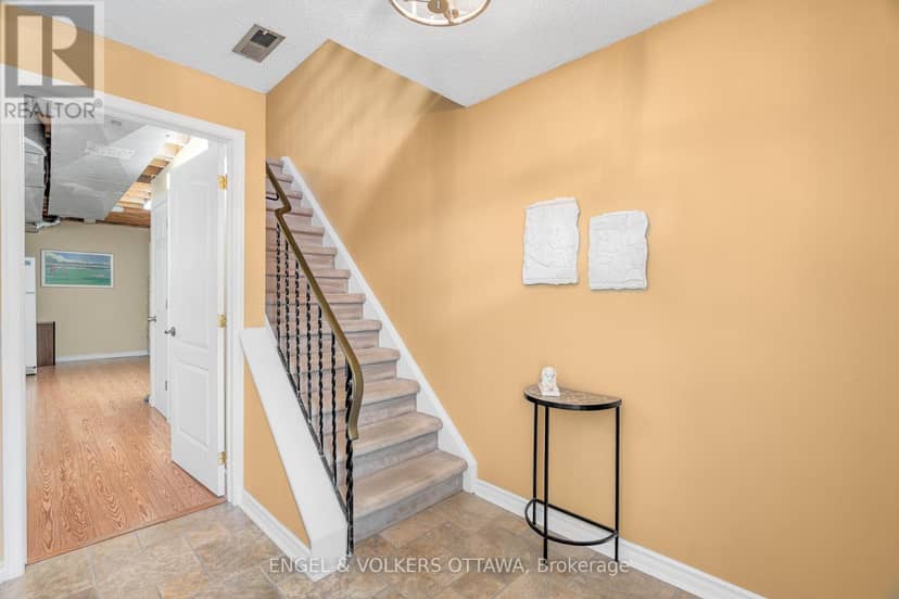 34 - 1793 Axminster Court, Ottawa, photo 5
