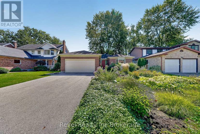 830 Berkshire Drive — photo 4 of 40