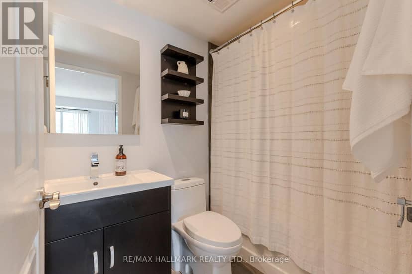 308 - 906 Sheppard Avenue W — photo 15 of 29