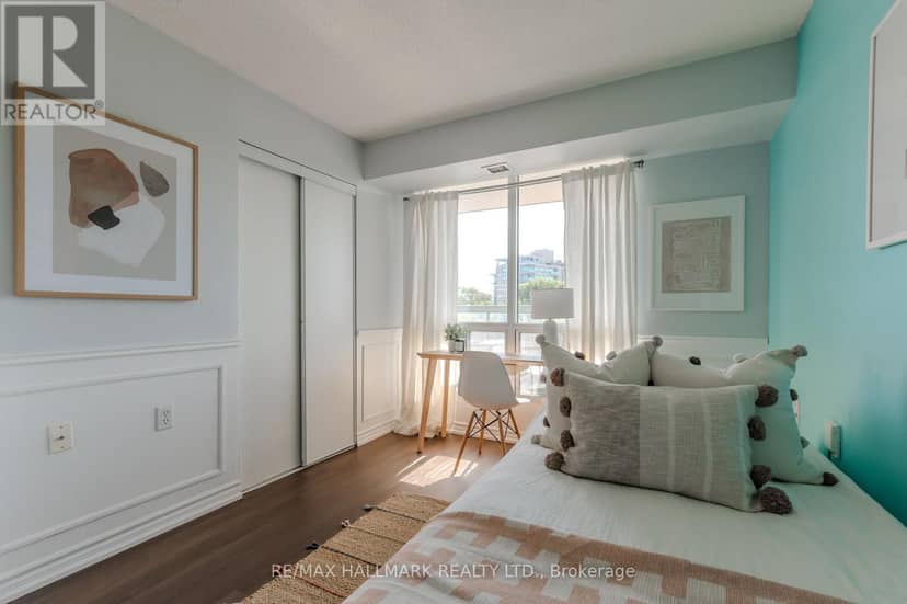 308 - 906 Sheppard Avenue W — photo 17 of 29