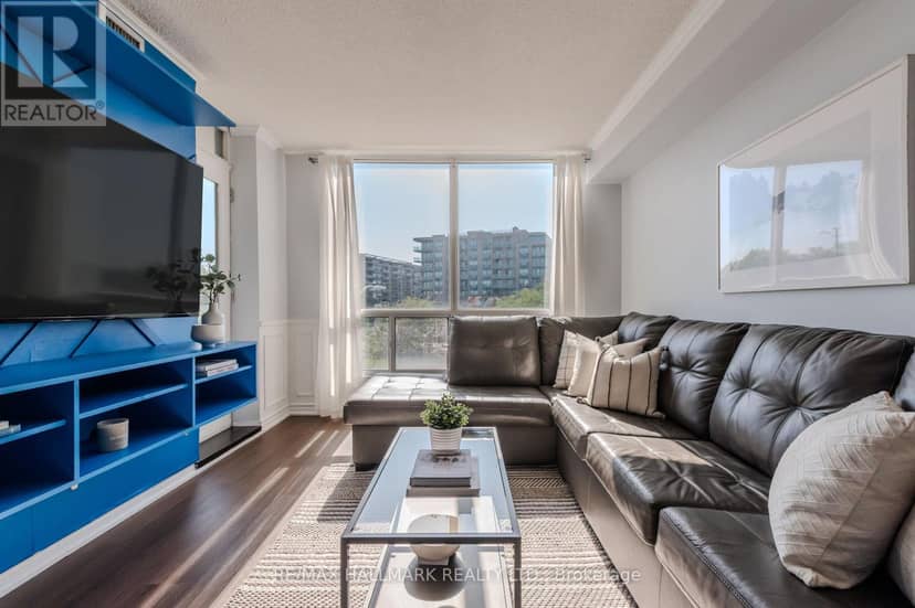 308 - 906 Sheppard Avenue W — photo 2 of 29