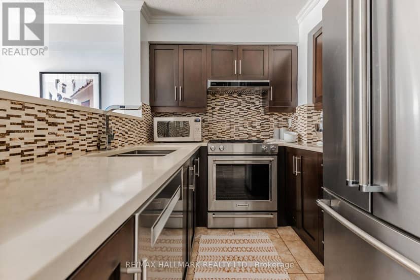 308 - 906 Sheppard Avenue W — photo 8 of 29