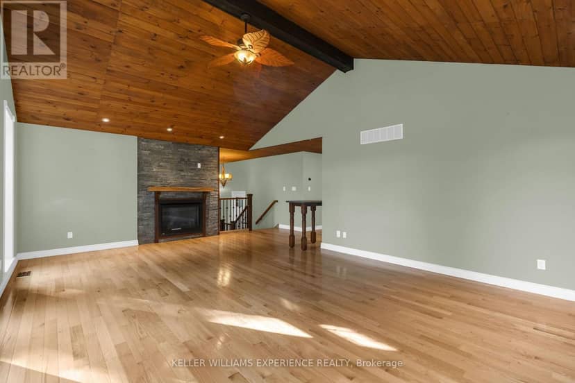 229 Sunnidale Road — photo 7 of 34