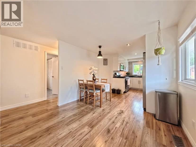 380 GRANGEWOOD Drive — photo 11 of 40