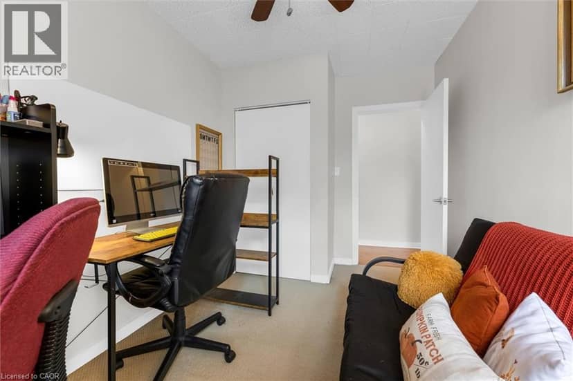 4 ROBINSON Street Unit# 14 — photo 11 of 17