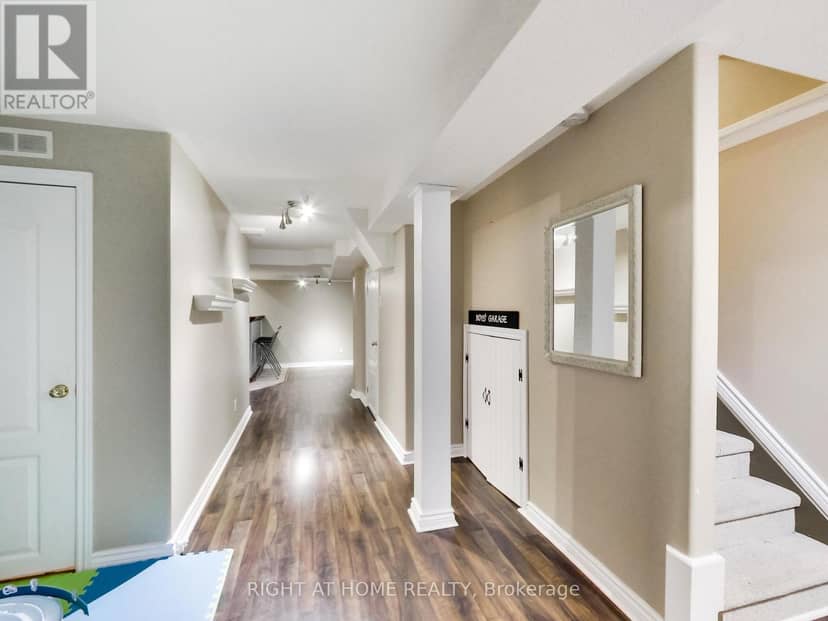 2527 Nettlecreek Crescent — photo 36 of 40