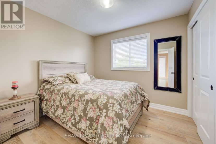 300 Watervale Crescent — photo 25 of 40