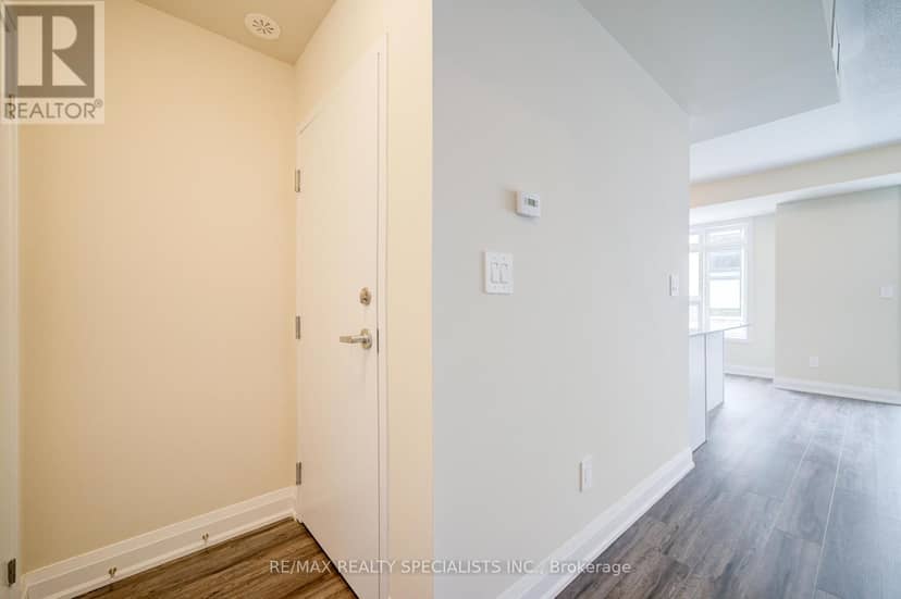 108 - 1573 Rose Way — photo 3 of 39