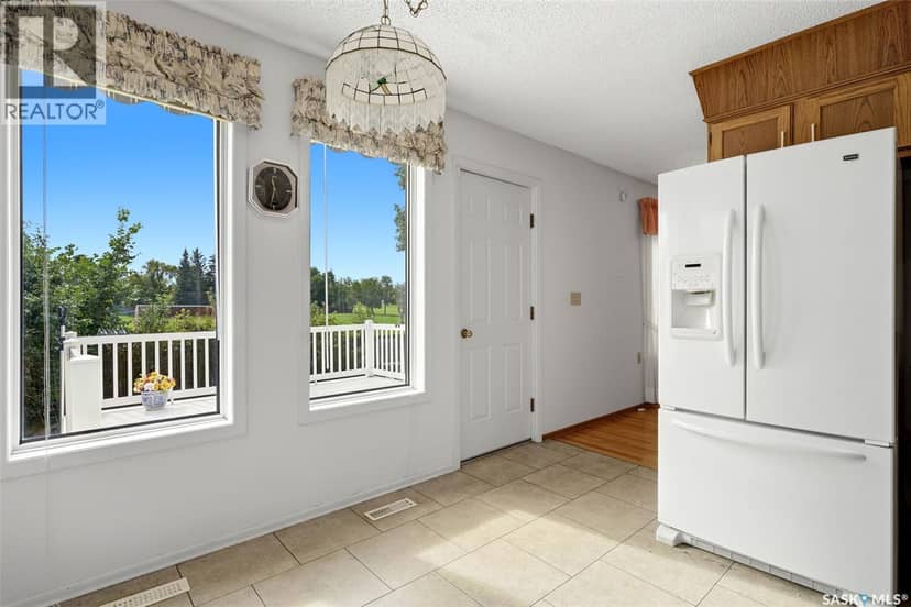 2807 Howell DRIVE E — photo 13 of 40